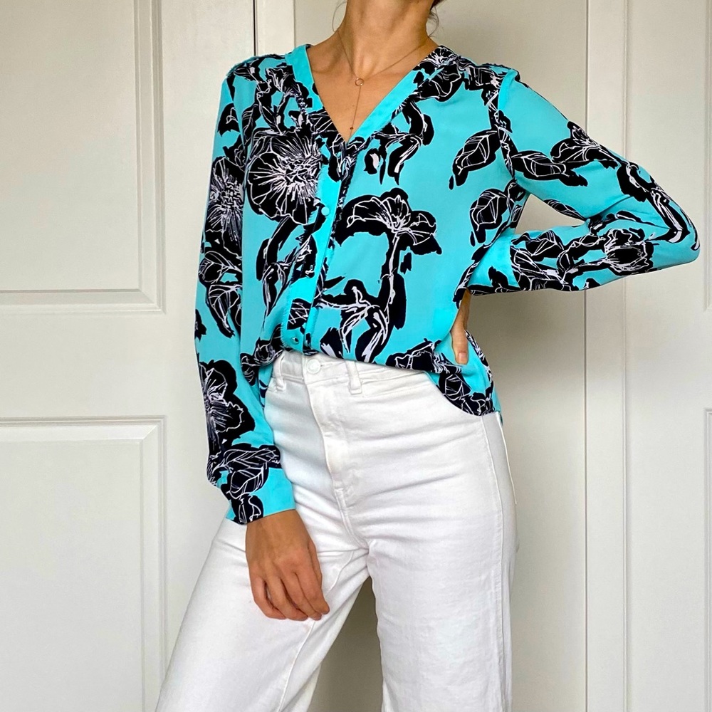 Calvin Klein || V-neck Blouse